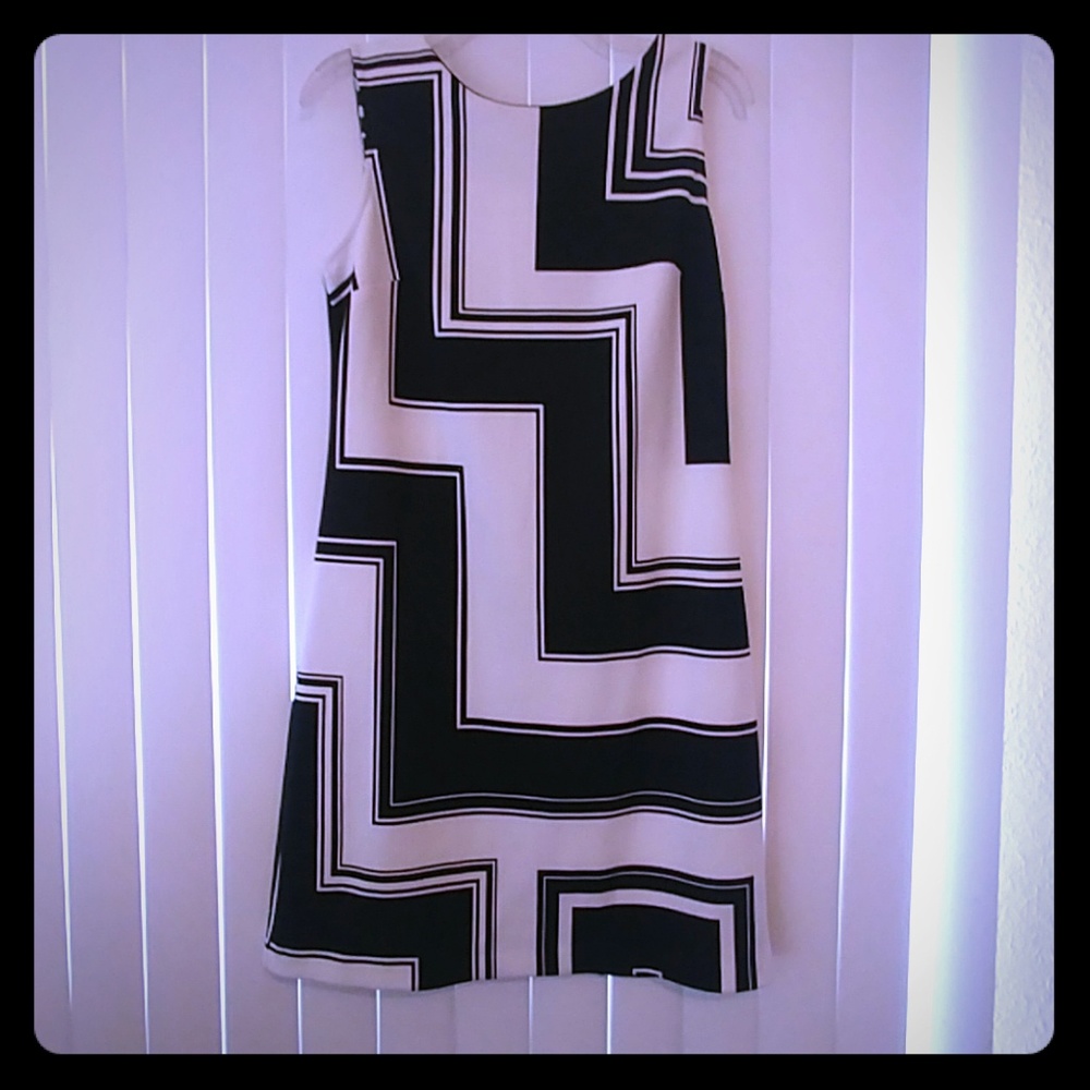 Flirty Zig Black and White Dress